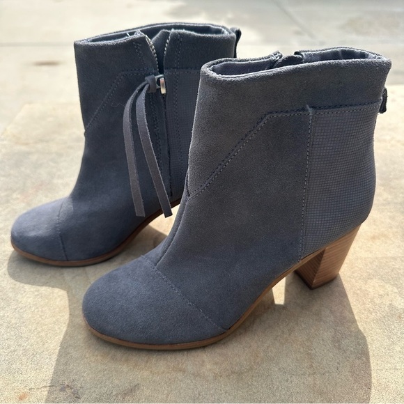 Toms Boots Women’s 6.5 Lunata Suede Leather Gray Heeled Booties NWT - Picture 2 of 9